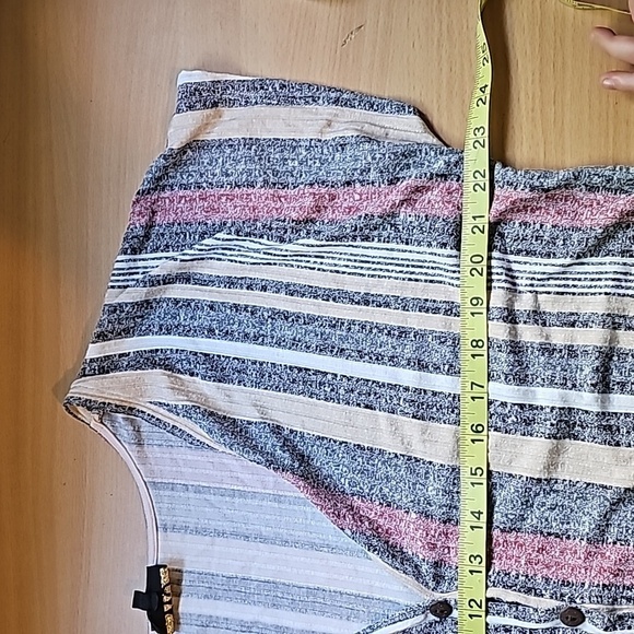 LG W5 oversized button up top anthropologie - Picture 5 of 8